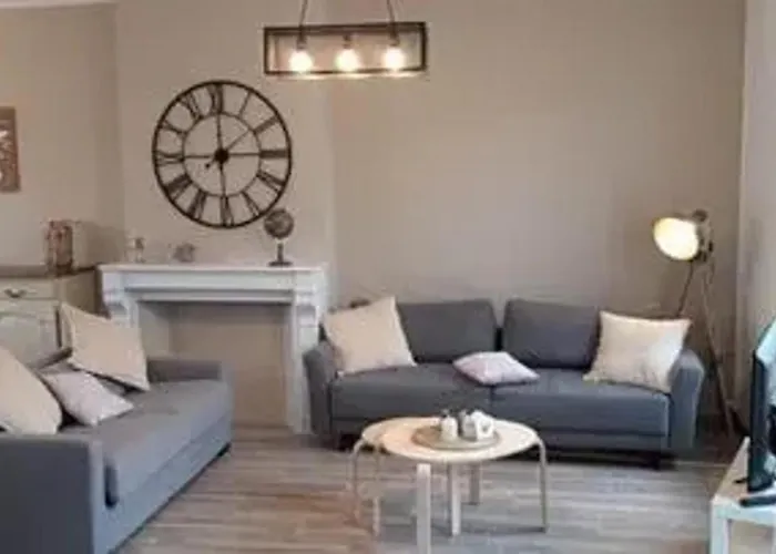 Holiday home Maison Independante A Avec Jardin 175 M²